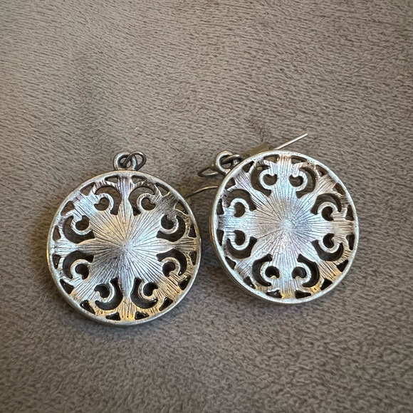 Lia Sophia “Memoir” Antiqued silver Earrings - Picture 3 of 4